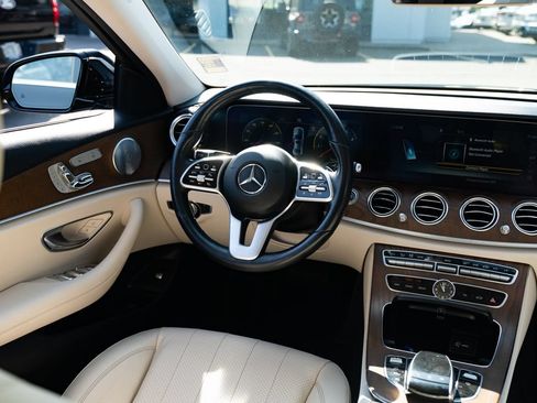 Used 2019 Mercedes-Benz E 300 image 9