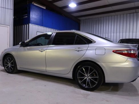 Used 2015 Toyota Camry XSE image 2