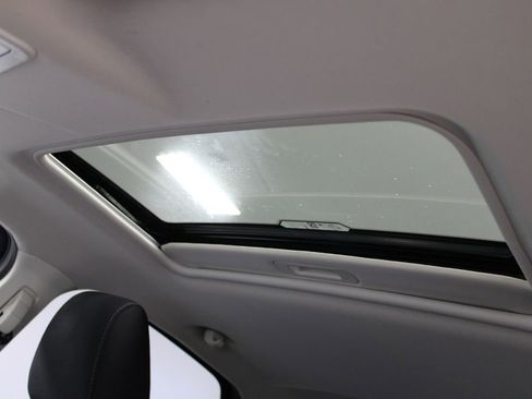 Used 2021 Ford EcoSport SE FWD image 34