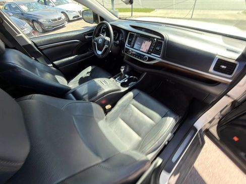 Used 2015 Toyota Highlander Limited AWD/4WD image 10
