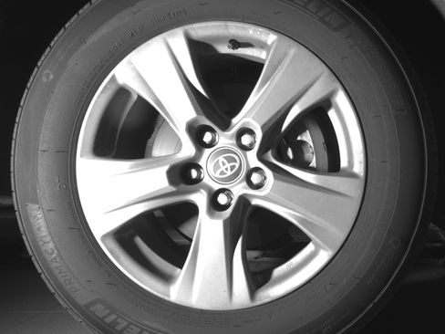 Certified 2025 Toyota RAV4 XLE w/ Convenience Package AWD/4WD image 11