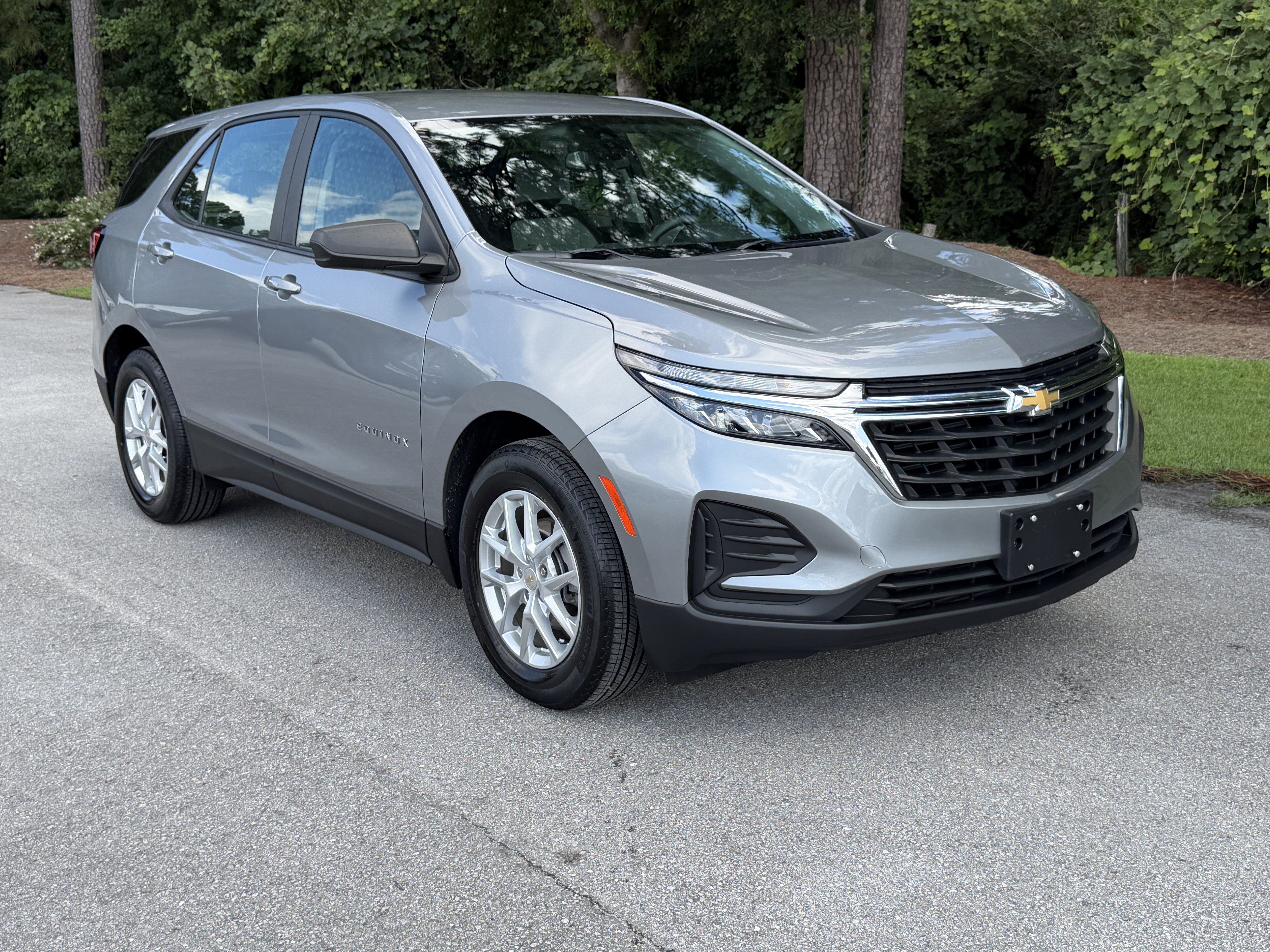 Used 2024 Chevrolet Equinox LS FWD image 33