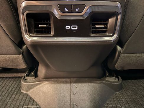 Used 2024 GMC Sierra 1500 SLT AWD/4WD image 35