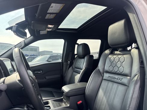 Used 2022 Nissan Frontier PRO-4X w/ Pro-4X Premium Package image 26