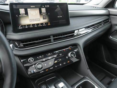 Certified 2023 INFINITI QX60 Luxe w/ Performance Audio Package AWD/4WD image 11
