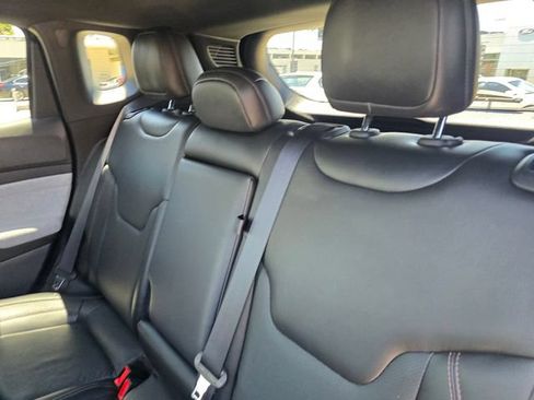 Used 2023 Jeep Compass Latitude AWD/4WD image 12