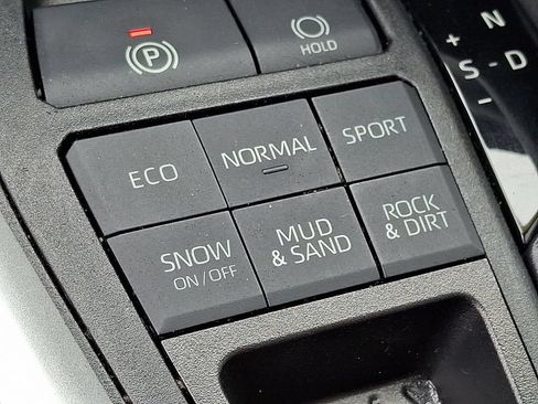 Used 2019 Toyota RAV4 XLE w/ All Weather Liner Package AWD/4WD image 30