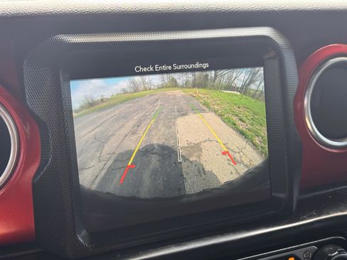Used 2019 Jeep Wrangler Unlimited Rubicon AWD/4WD image 23