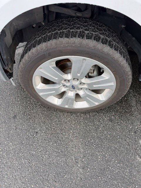 Used 2017 Ford F150 XLT w/ Equipment Group 302A Luxury AWD/4WD image 12