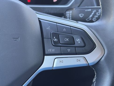 Used 2024 Volkswagen Tiguan SE image 22