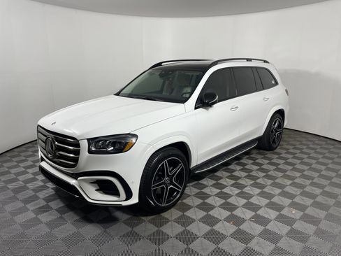Certified 2026 Mercedes-Benz GLS 450 4MATIC image 9