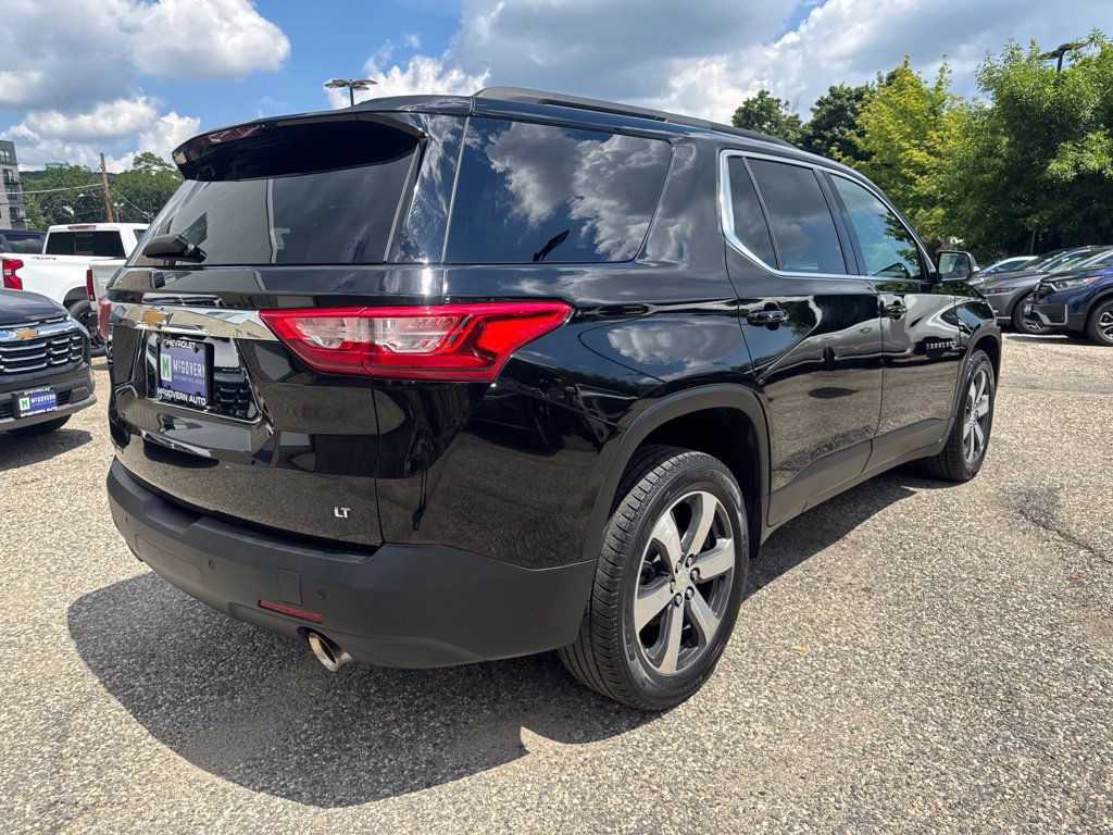 Used 2021 Chevrolet Traverse LT w/ LT Premium Package AWD/4WD image 7