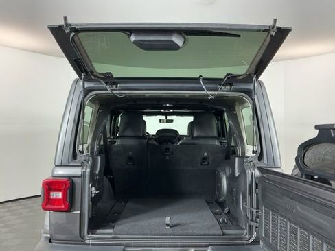 Used 2020 Jeep Wrangler Unlimited Sahara w/ Uconnect 4C Nav & Sound Group AWD/4WD image 28