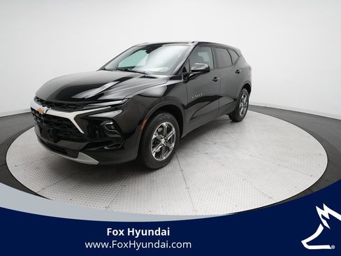 Used 2025 Chevrolet Blazer LT image 1