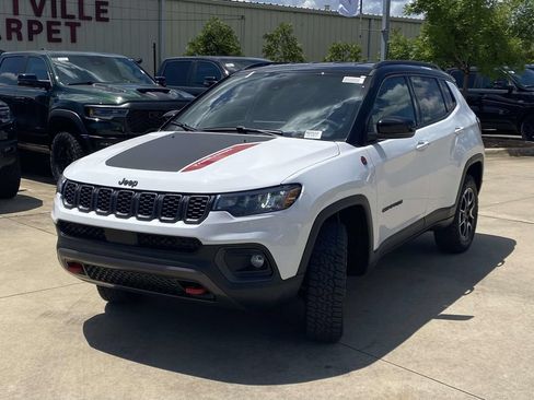 New 2026 Jeep Compass Trailhawk AWD/4WD image 32