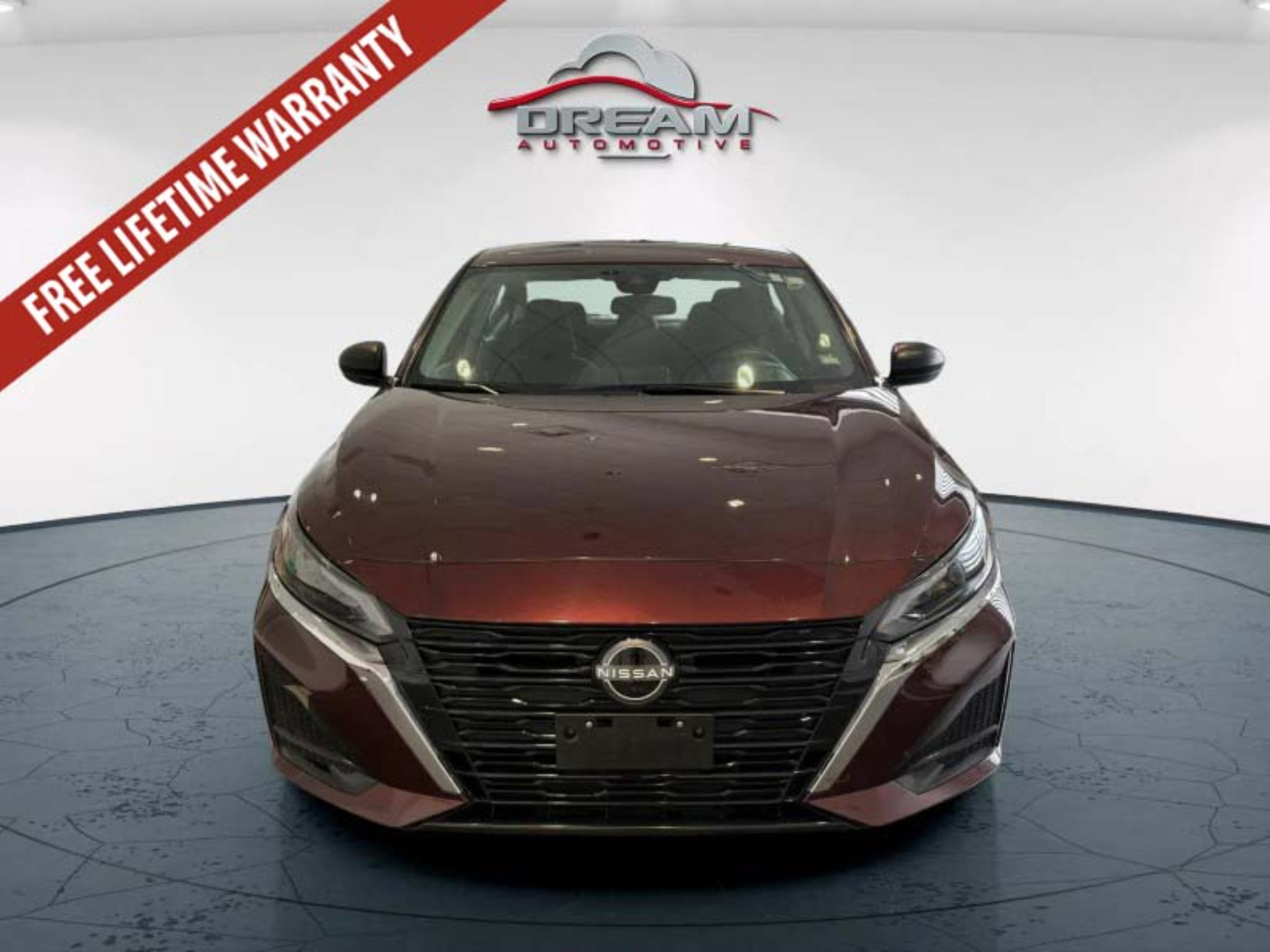 Used 2025 Nissan Altima 2.5 SV FWD image 3