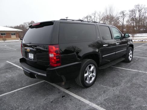 Used 2013 Chevrolet Suburban LTZ image 5