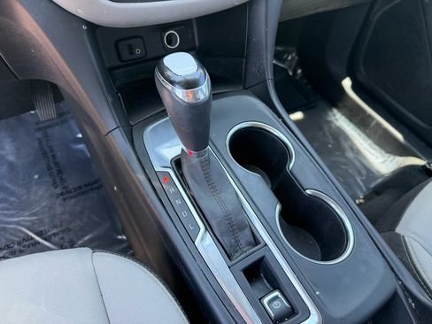 Used 2018 Chevrolet Equinox LT FWD image 20