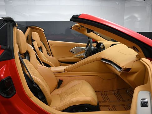 Used 2022 Chevrolet Corvette Stingray w/ Z51 Performance Package image 25