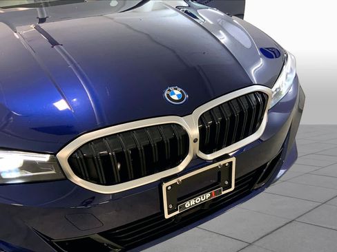 Certified 2023 BMW 330e xDrive w/ Premium Package AWD/4WD image 32