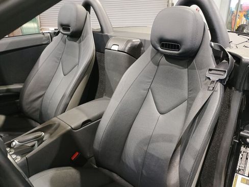 Used 2011 Mercedes-Benz SLK 300 image 19