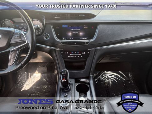 Used 2020 Cadillac XT5 Premium Luxury AWD/4WD image 11