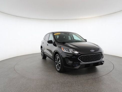 Used 2022 Ford Escape SE w/ SE Sport Appearance Package image 28