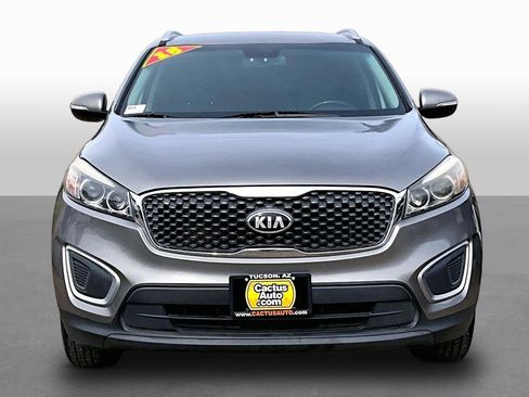 Used 2018 Kia Sorento LX FWD image 3