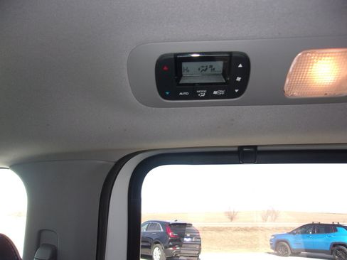 Used 2022 Honda Odyssey Elite image 23