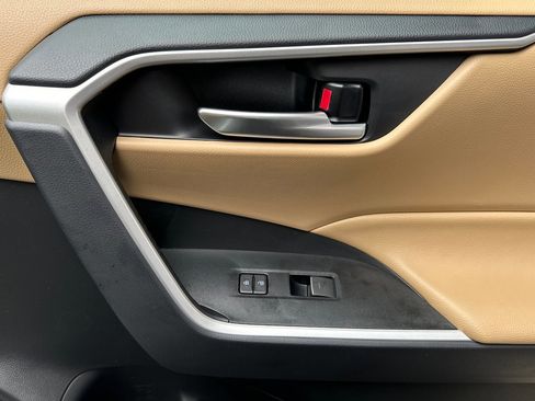 New 2025 Toyota RAV4 XLE image 20