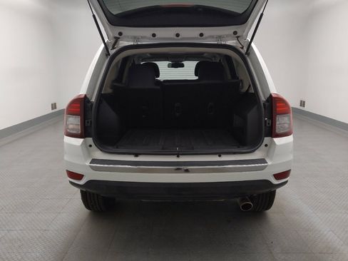 Used 2016 Jeep Compass High Altitude AWD/4WD image 29