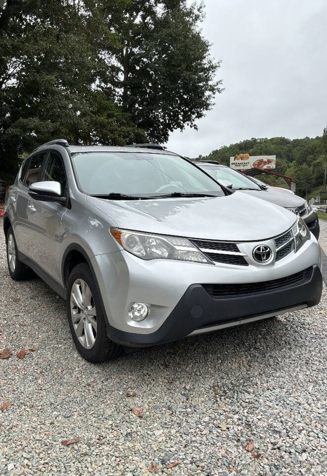 Used 2015 Toyota RAV4 Limited AWD/4WD image 1