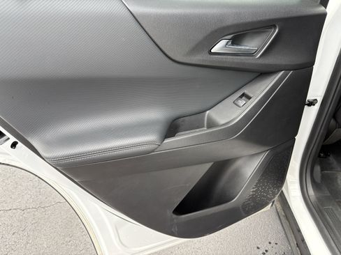 Used 2025 Chevrolet Equinox LT w/ Convenience Package II FWD image 5