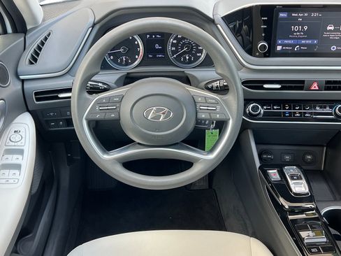 Used 2022 Hyundai Sonata SE image 15