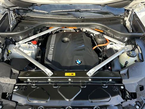 Certified 2024 BMW X5 xDrive50e w/ M Sport Package image 15