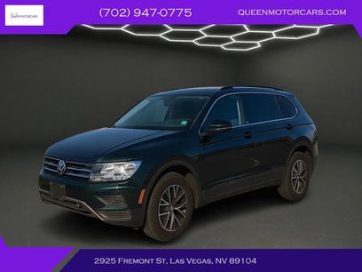Used 2018 Volkswagen Tiguan SE w/ Panoramic Sunroof Package