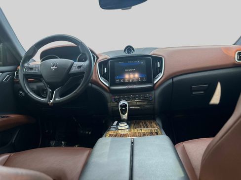 Used 2017 Maserati Ghibli S image 16