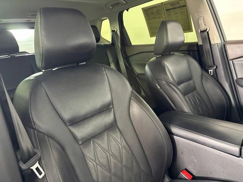 Used 2023 Nissan Rogue Platinum FWD image 31
