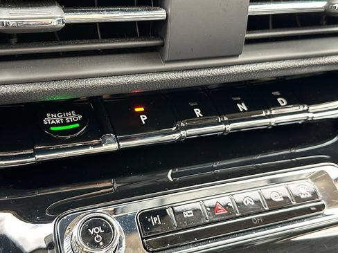 Used 2024 Lincoln Corsair AWD w/ Equipment Group 101A image 16