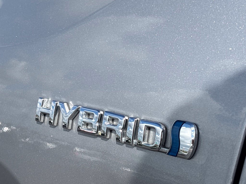 Used 2021 Toyota RAV4 XLE Premium AWD/4WD image 36