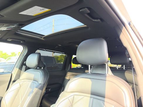 Used 2027 Kia Telluride EX w/ Towing Package FWD image 6