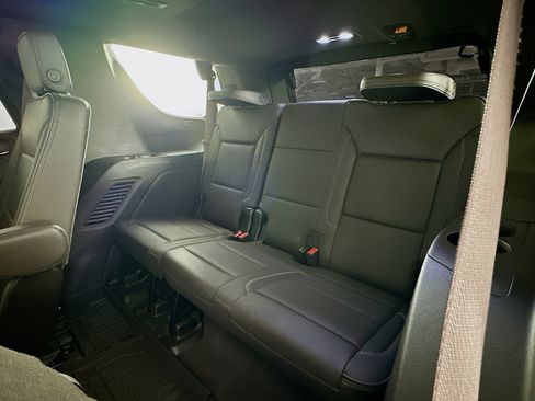 Used 2021 GMC Yukon Denali w/ Denali Premium Package image 30