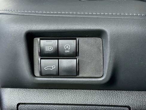 Certified 2024 Toyota Highlander LE AWD/4WD image 10