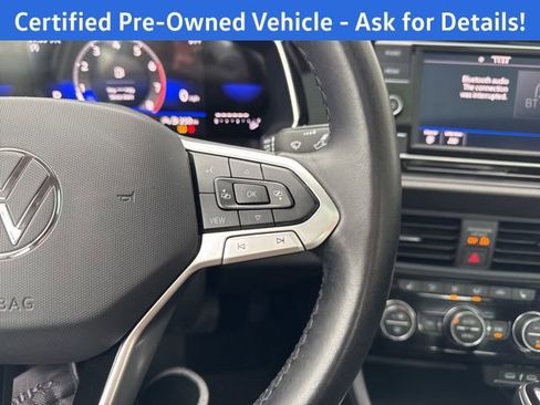 Certified 2024 Volkswagen Jetta SE w/ Panoramic Sunroof Package FWD image 17