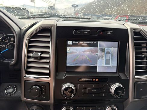 Used 2016 Ford F150 Platinum w/ Equipment Group 701A Luxury image 25