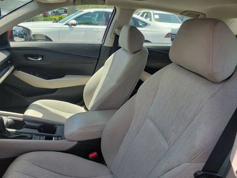 Used 2023 Honda Accord EX image 9