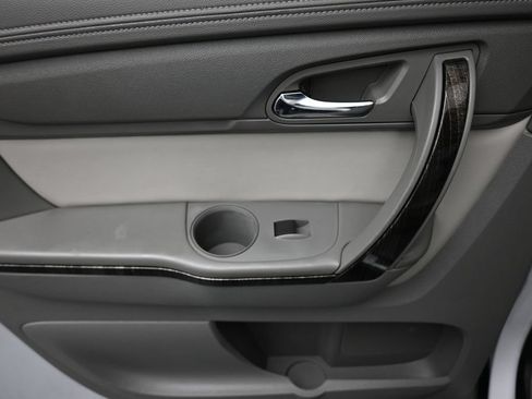 Used 2017 GMC Acadia Limited SLT AWD/4WD image 30