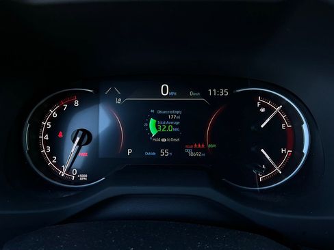 Used 2025 Toyota RAV4 XLE image 38