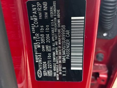 Certified 2025 Hyundai Elantra Sport w/ Cargo Package FWD image 10