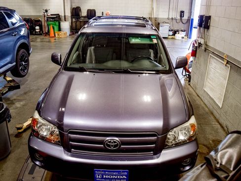 Used 2006 Toyota Highlander Limited AWD/4WD image 14